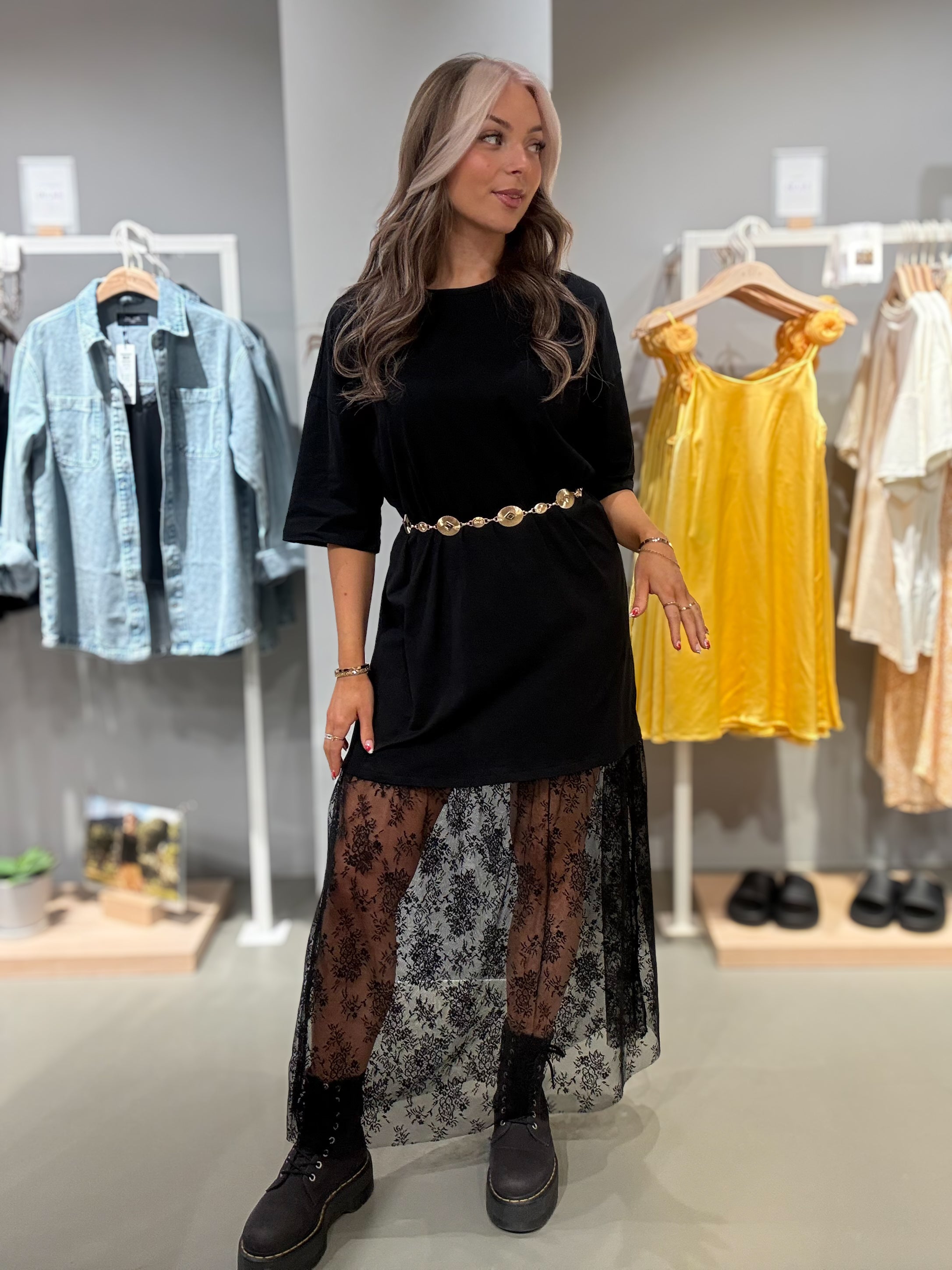 VIKATA Long Dress - Black